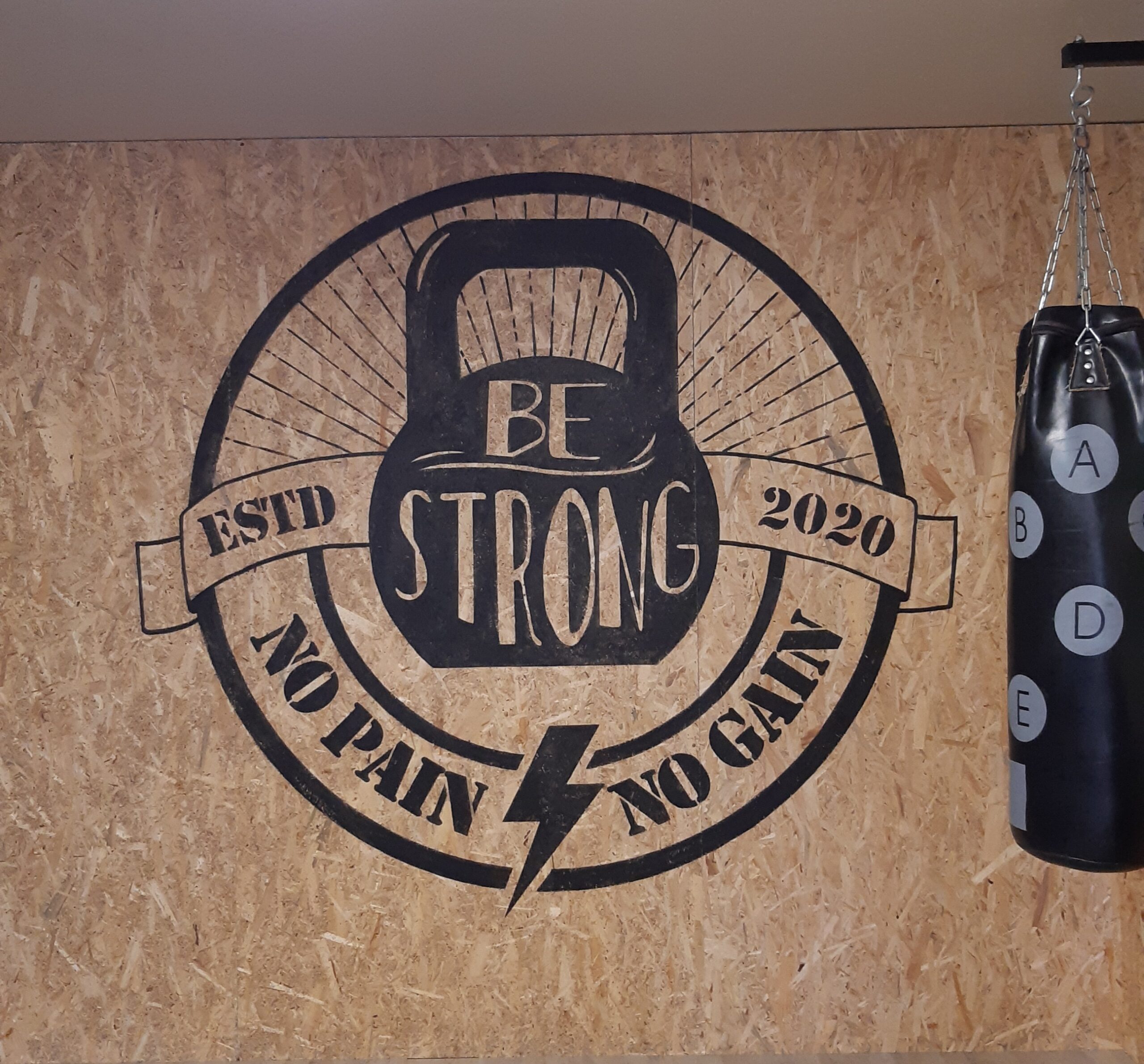 Artek, logo palestra, interior design, design, gym, gym decoration, interior decoration, decorazione interni