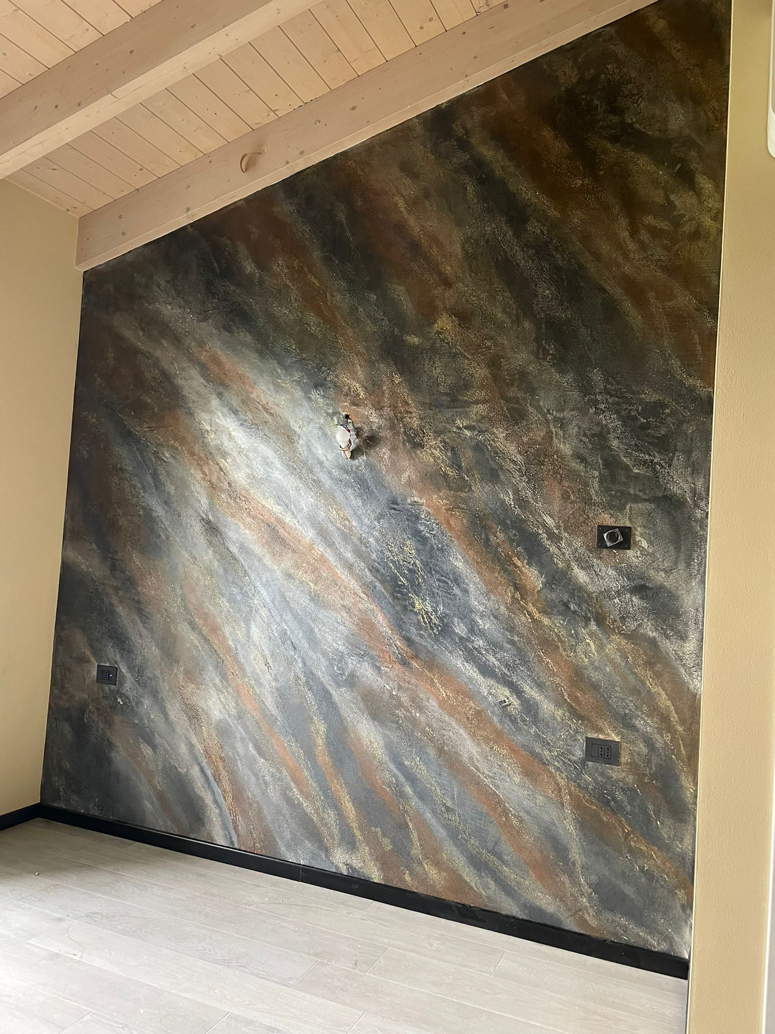 Artek decoration & restyling, pittura effetto marmo, pittura effetto pietra, pittura moderna, modernizzare pareti, pareti moderne, tinteggio effetto pietra, tinteggio, tinteggio moderno, restyling pareti, effetto pietra, tinteggio materico, pittura materica, pittura materica istinto, tinteggio camera letto, pittura decorativa, pittura effetto pietra spaccata, pittura murale decorativa, decorazione pareti, decorazione interni