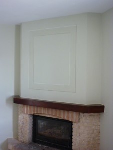 decorazione su caminetto